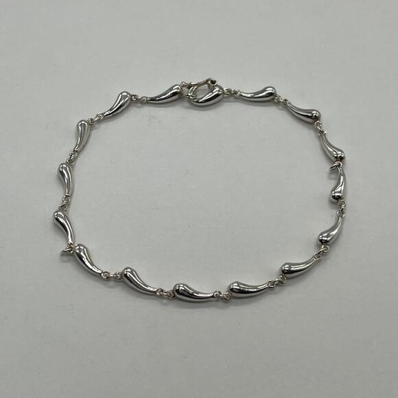Tiffany & Co. Jewelry - Tiffany & Co Tiffany Elsa Peretti Tea A Dos Lop Bracelet
